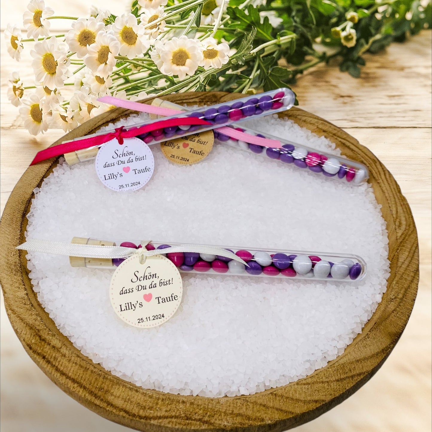 Delicate love in every detail: Personalized guest gift in a test tube for unforgettable christening moments