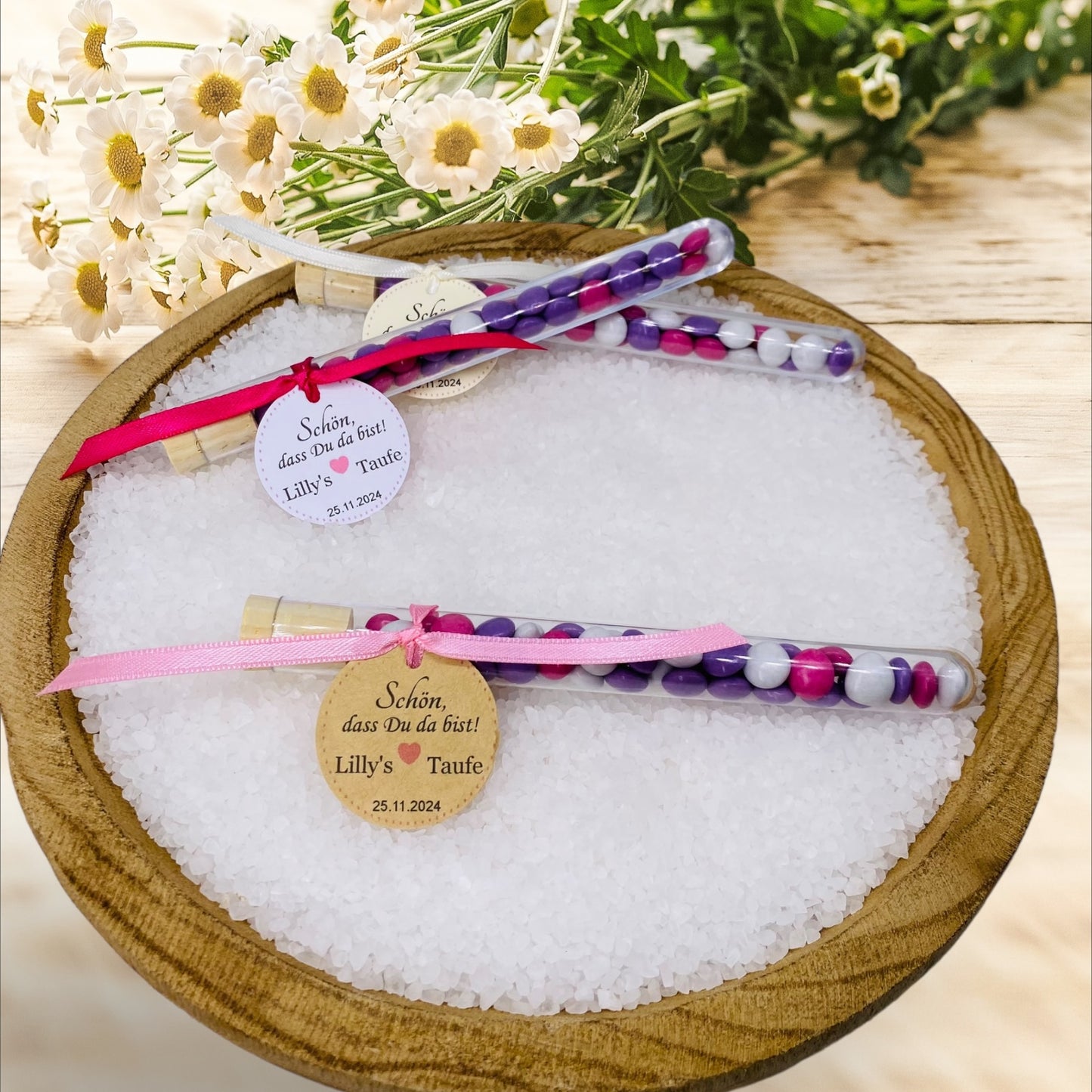 Delicate love in every detail: Personalized guest gift in a test tube for unforgettable christening moments