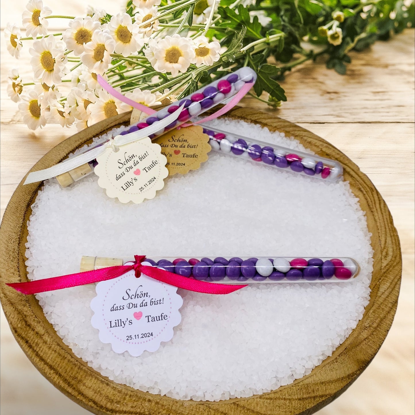 Delicate love in every detail: Personalized guest gift in a test tube for unforgettable christening moments