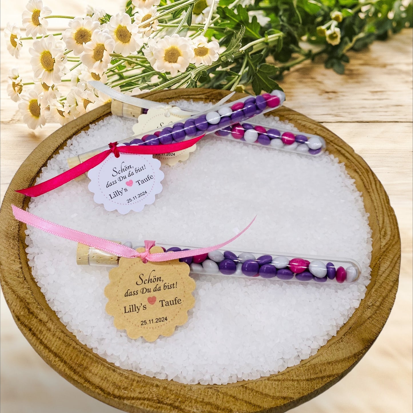 Delicate love in every detail: Personalized guest gift in a test tube for unforgettable christening moments