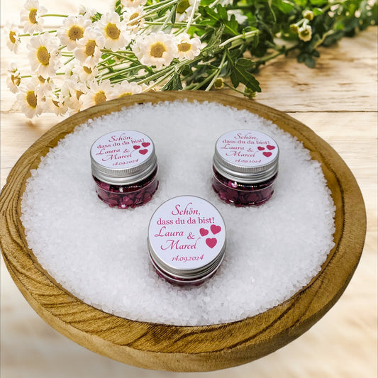 Sweet guest gifts in Bordeaux: jar filled with chocolate hearts - personal lid with the bride and groom's name and date