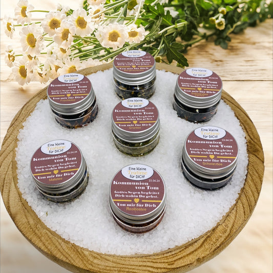 Personalisiertes Teegeschenk zum verschenken für als Gastgeschenk für Kommunion/Konfirmation im Tiegel